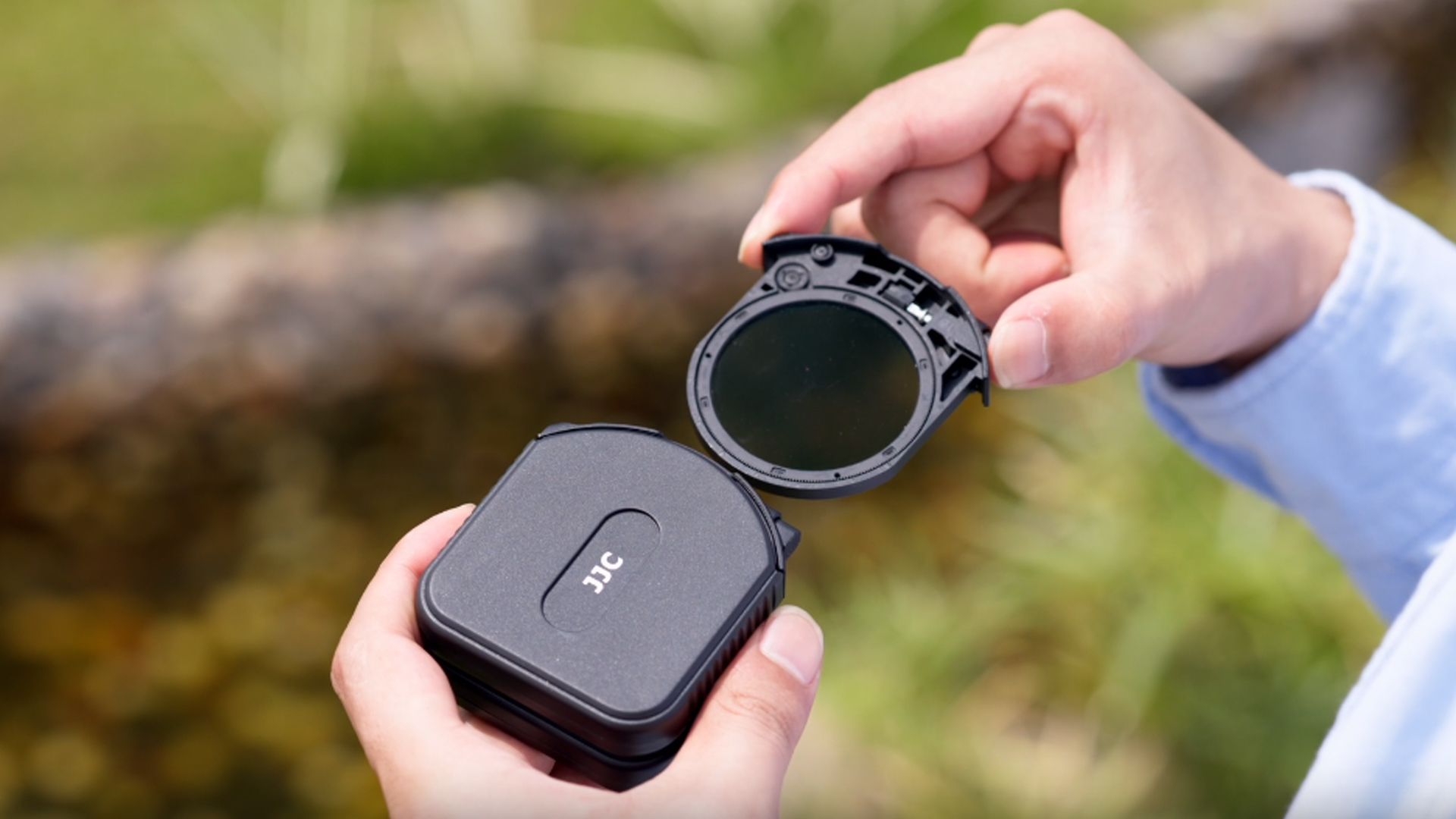 Amazon.com : JJC Drop-in Filter Case Holder for Canon EF-EOS R VND